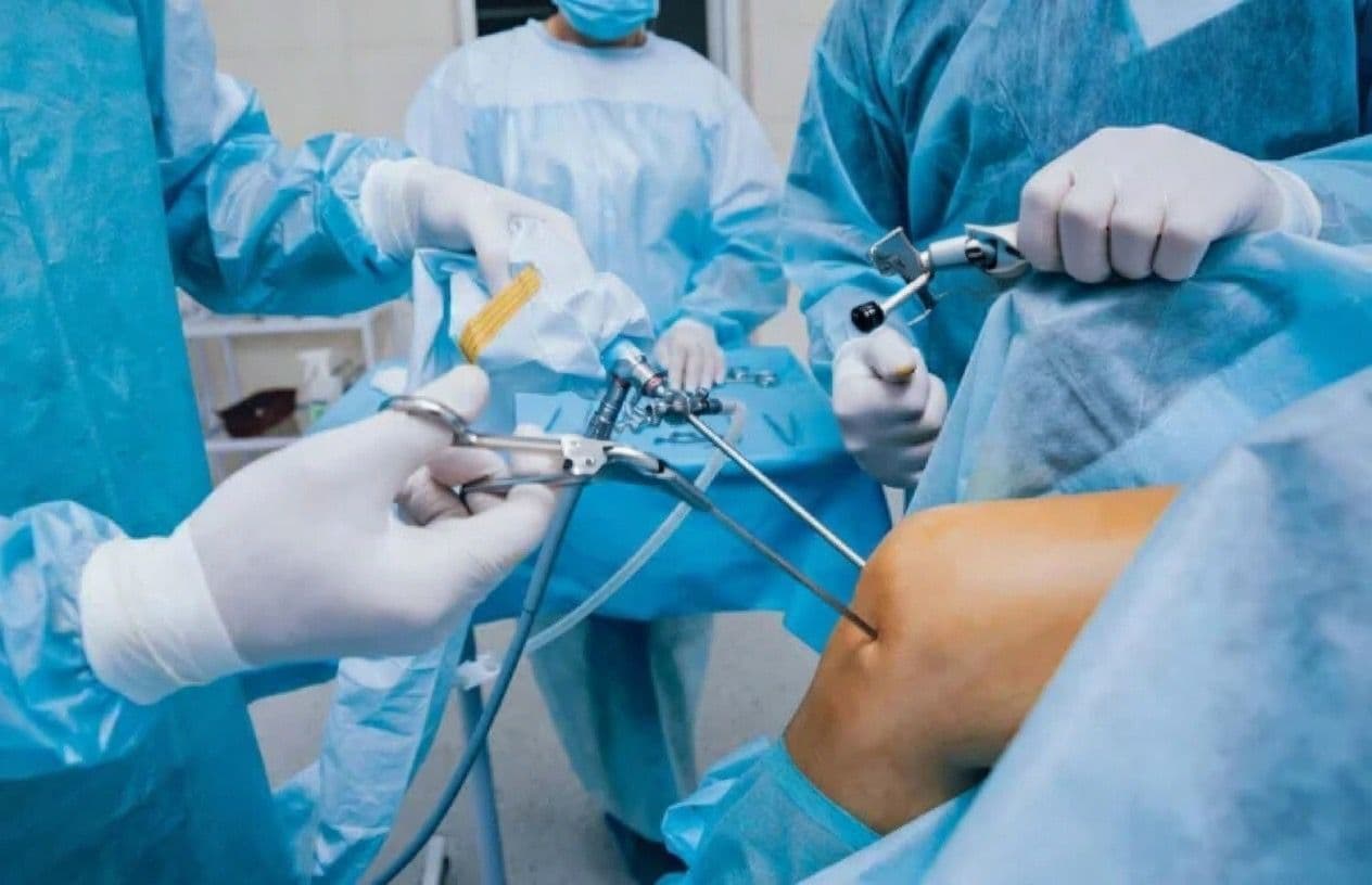 Minimally Invasive Arthroscopy